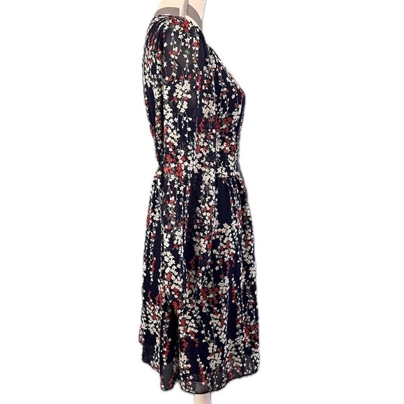 NWT - Cupshe Cicely Ditsy Floral V-Neck Mini Dress - Size M - Picture 9 of 14